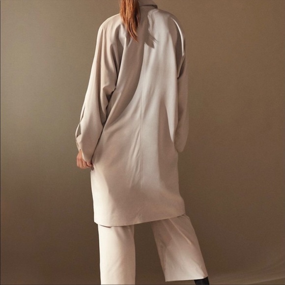 Aritzia Babaton 1-01 Sembrano Silk Trench - Picture 2 of 8